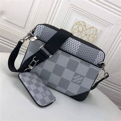 louis vuitton three pouch|More.